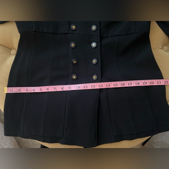 CHANEL Vintage Black Blazer Jacket Coat 44 Large 18 Gold Buttons Silk 96P EUC - Picture 15 of 17